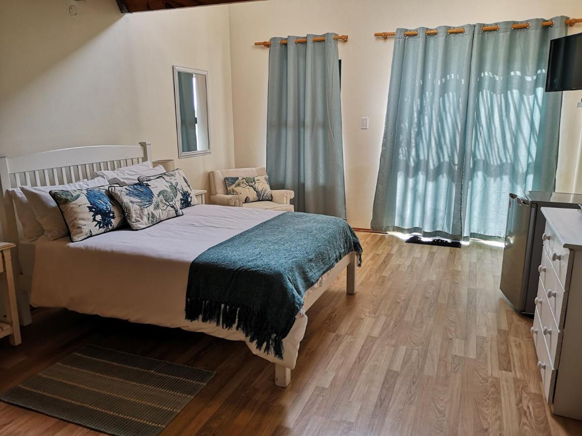 Tortoise Trail Lodge Langebaan Exterior photo